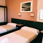 8 Islas Hotel *