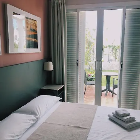 8 Islas Hotell