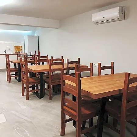 8 Islas Hotel *